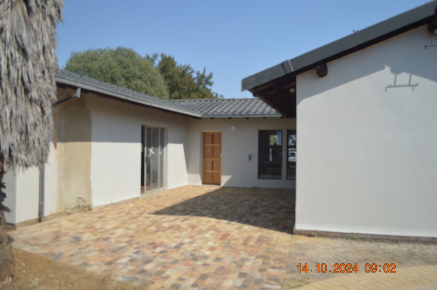 3 Bedroom Property for Sale in Vaalpark Free State